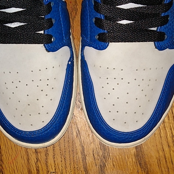 Air Jordan 1 High  it's an old colorway I think it's called m.nightnavy,red,sail - Picture 7 of 14